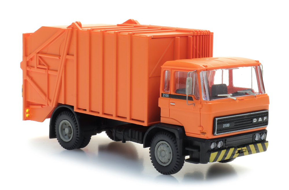 487.052.13 DAF 2100 Müllwagen orange