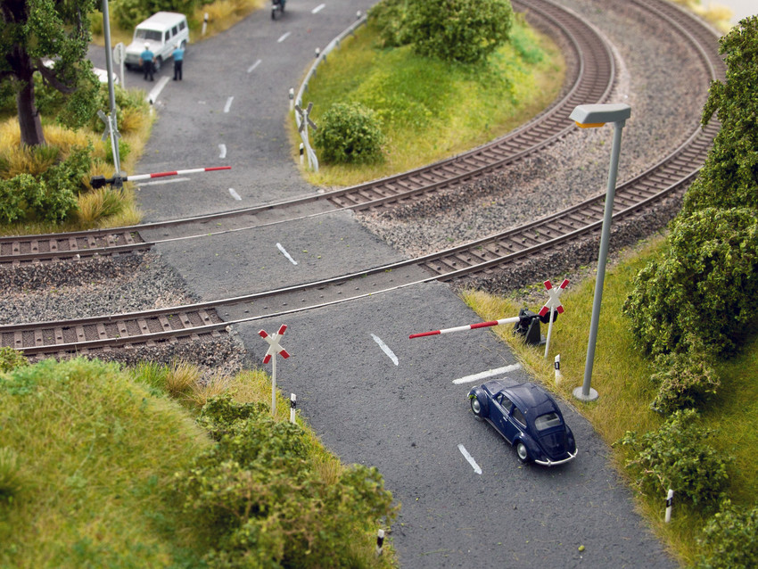 14307 Bahnschranken mit Andreaskreuzen