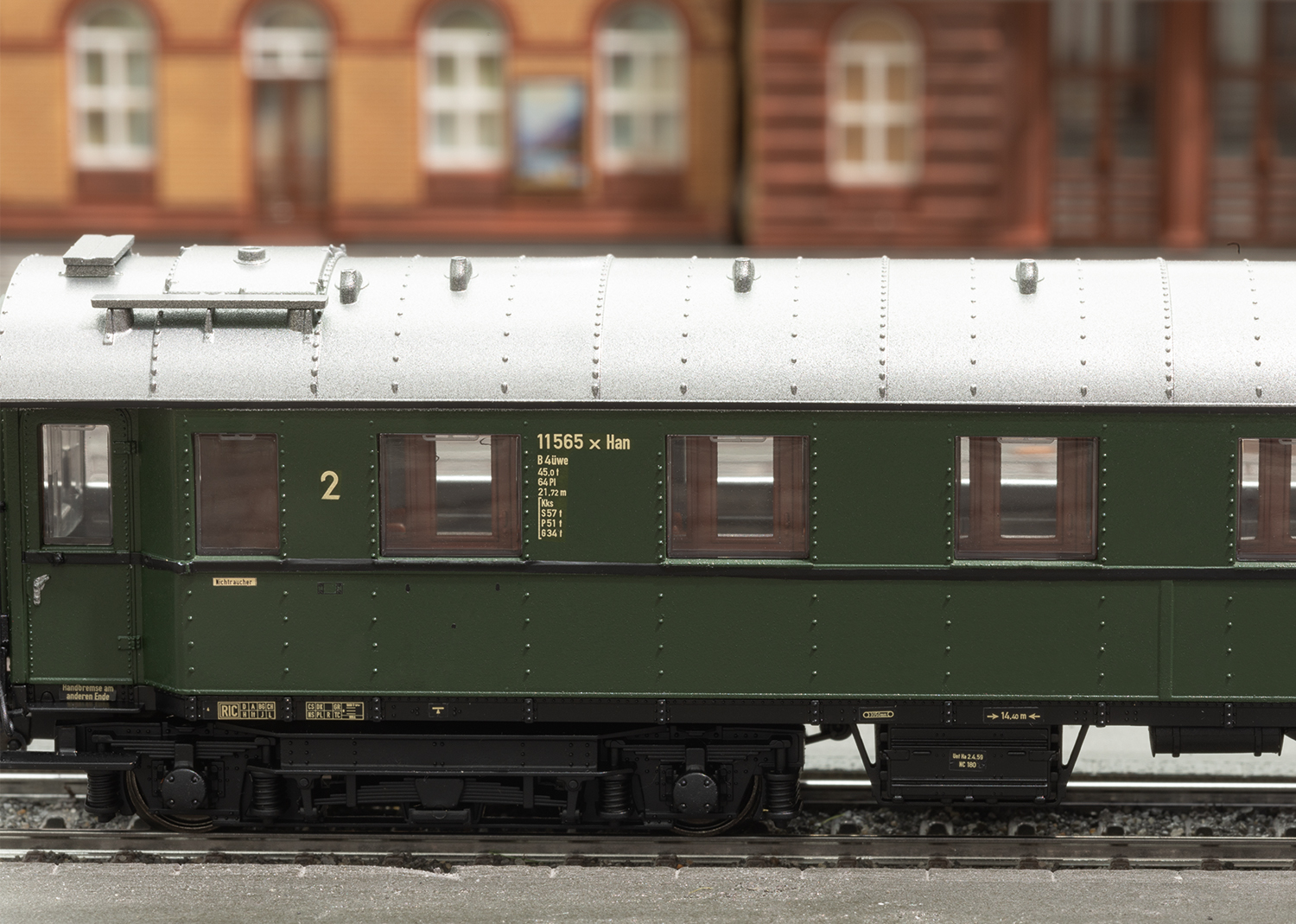 42500 DB Schnellzugwagen B4üwe 2.Kl. Ep.3