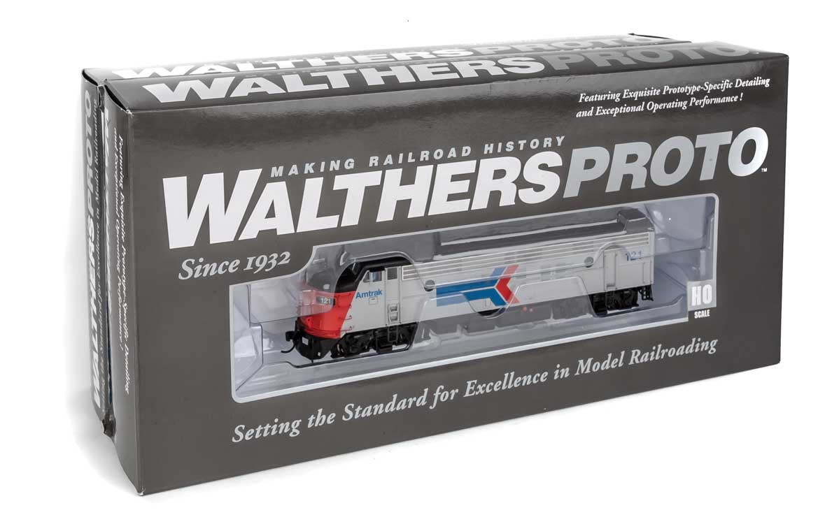 WalthersProto 49513 Amtrak Dieselloks FP7/F7B #121/164