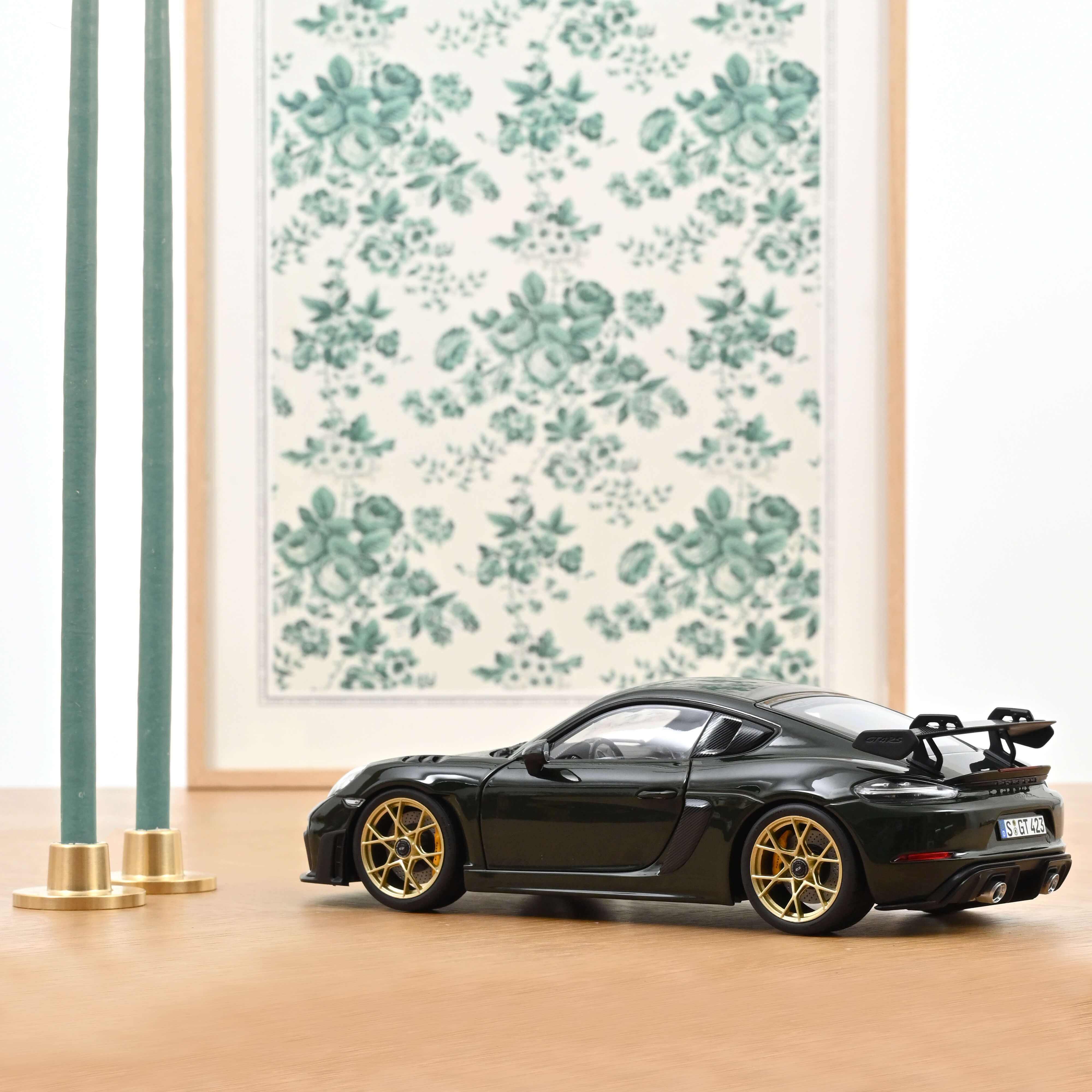 Norev 187250 Porsche Cayman GT4 RS w/Weissach green