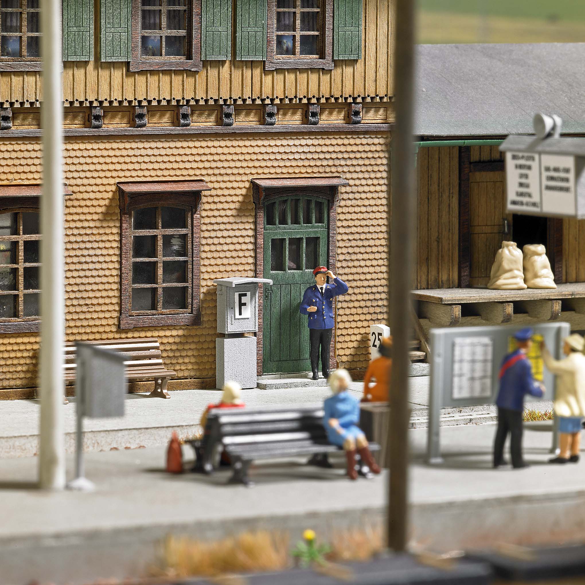 1627 Zwei Signalfernsprecher