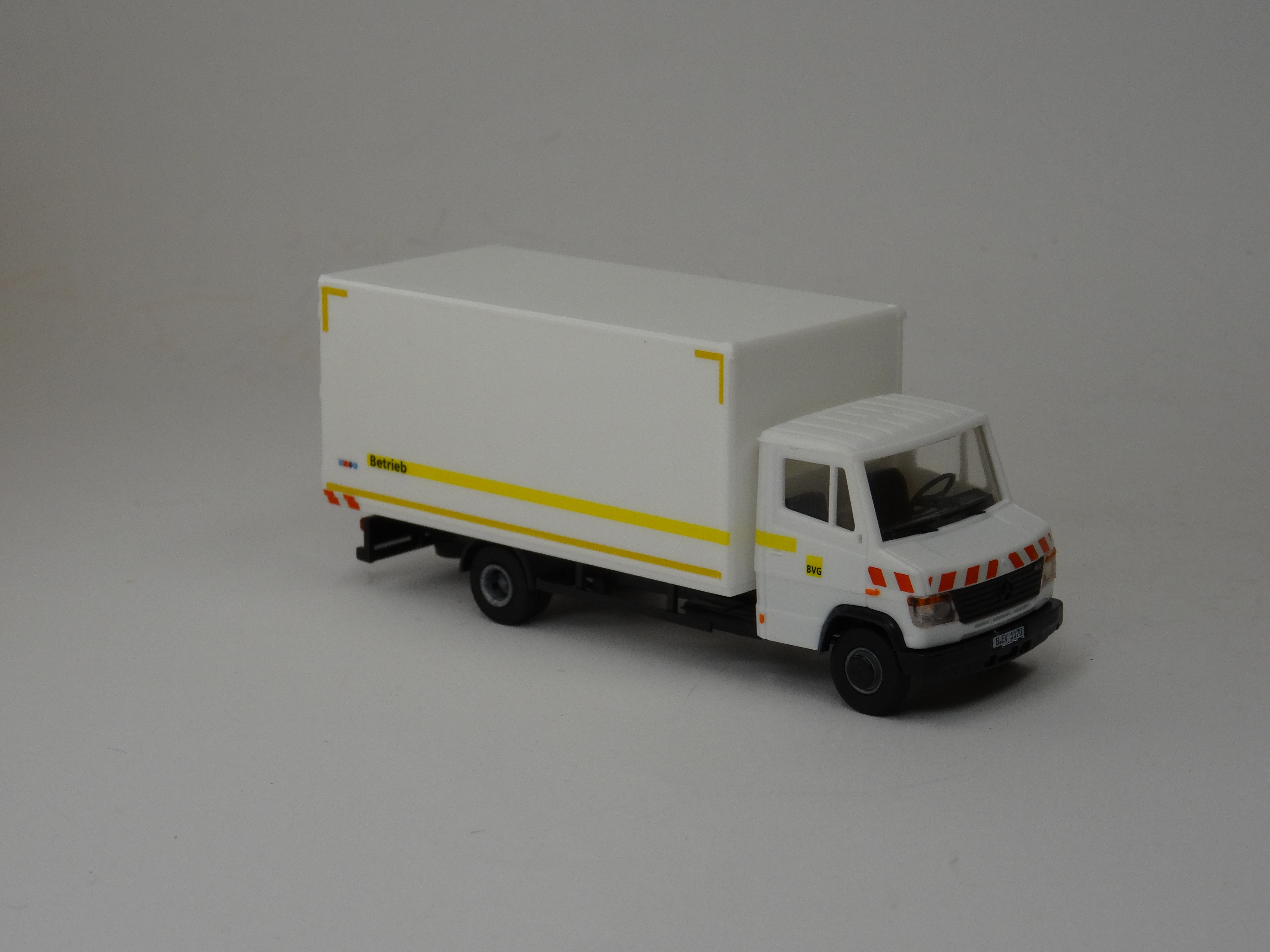 3615001 MB T2 Vario Koffer-LKW BVG Servicewagen