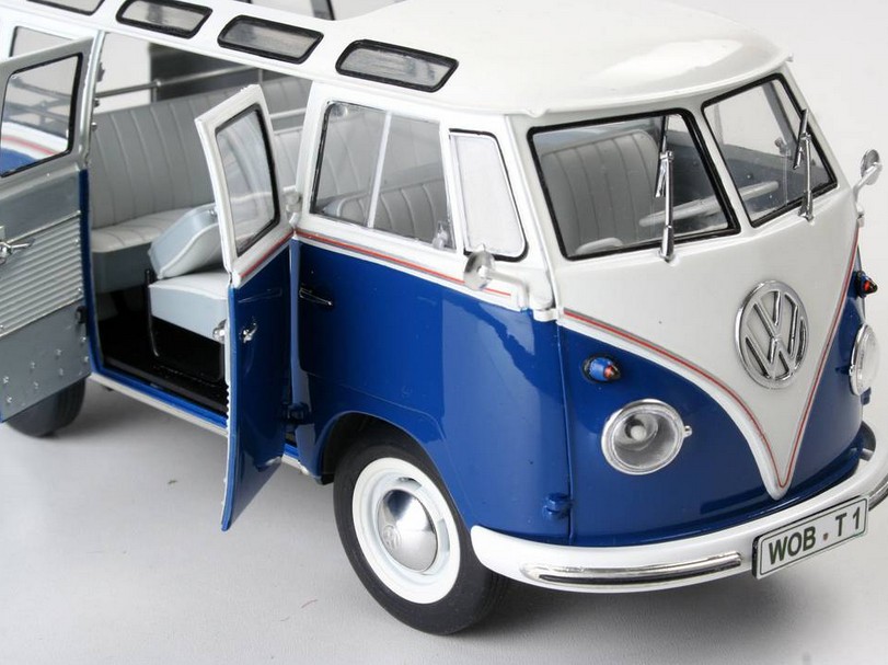 Revell 07399 VW T1/2 Samba Bus