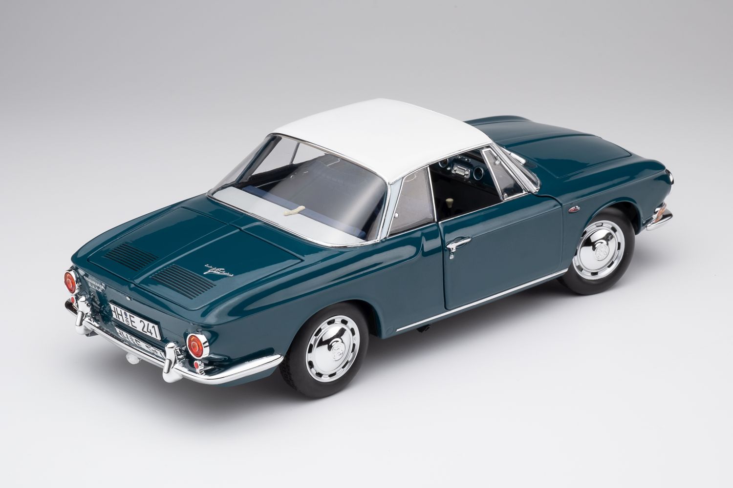 Norev 188646 VW Karmann Ghia Typ34 sea blue/white