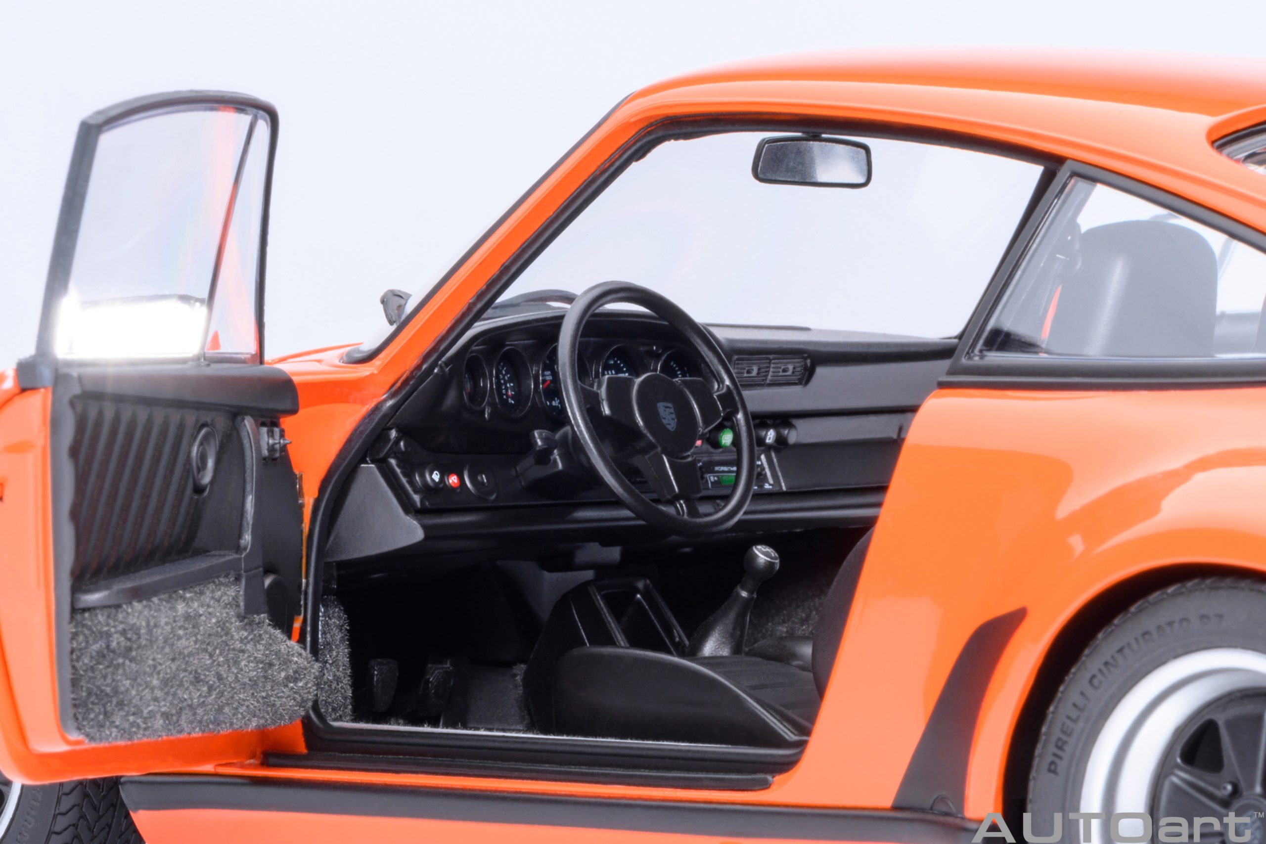 AUTOart 78112 Porsche 911 (930) Turbo 3.0 Orange