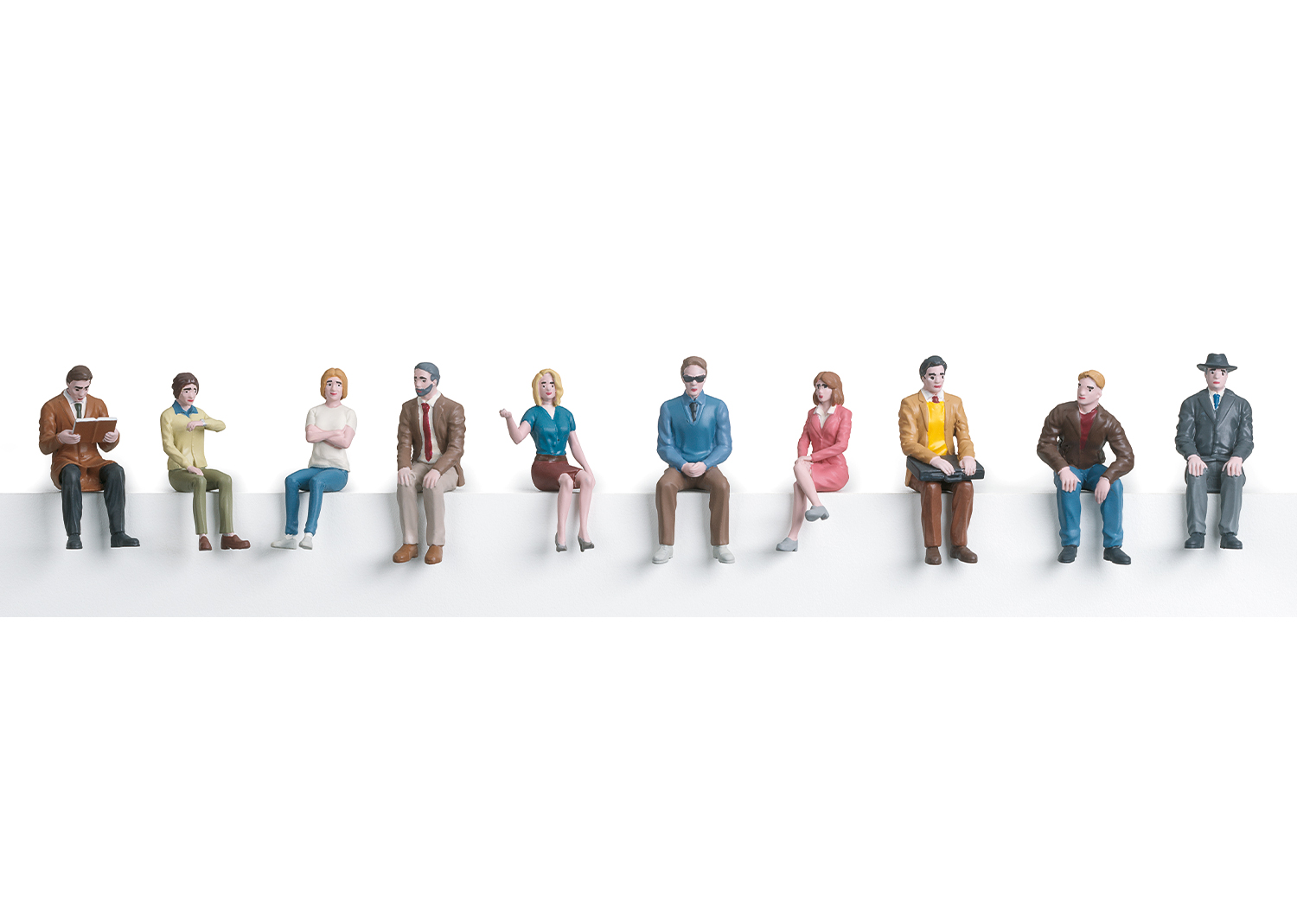 56409 Figuren sitzend 10 Stck.
