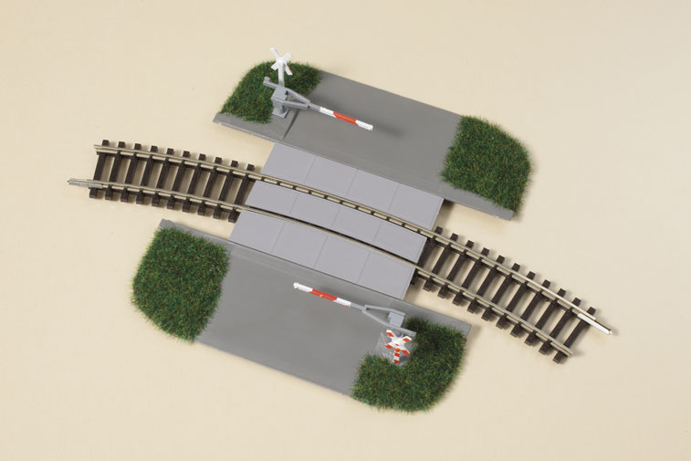 43645 Bahnübergang - Halbschranke