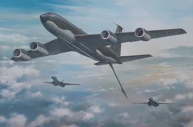 350 Boeing KC -135