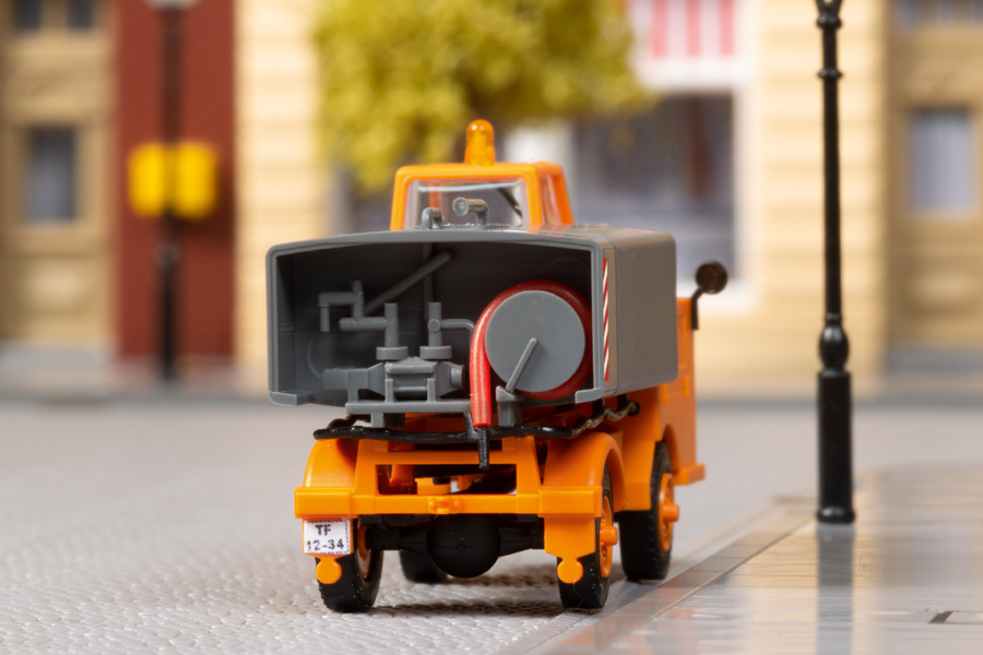 41657 Multicar M22 mit Wassertank