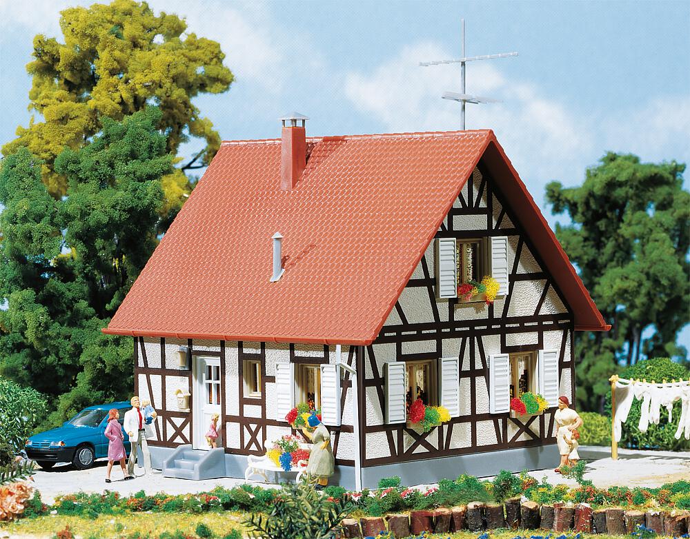 130222 Einfamilienhaus mit Fachwerk