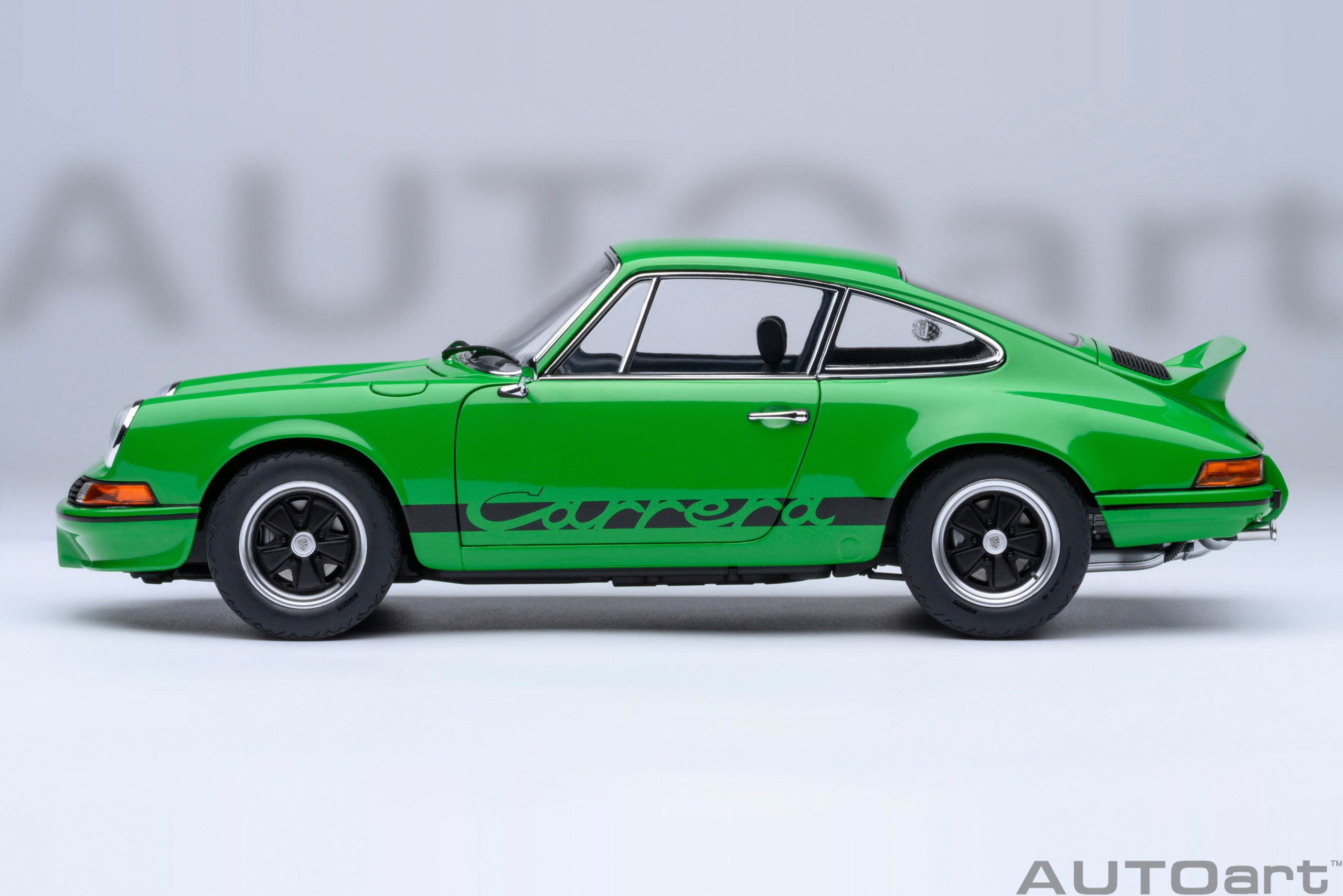AUTOart 78034 Porsche 911 Carrera RS 2.7 grün (1973)