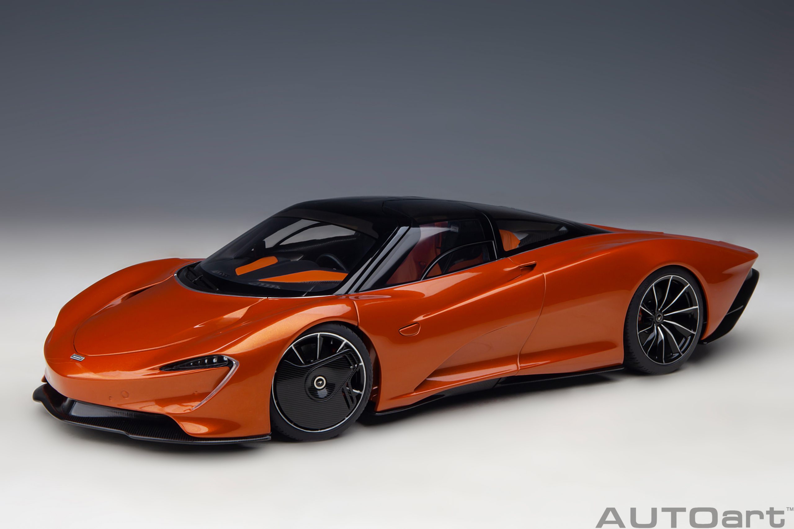 76088 McLaren Speedtail orange