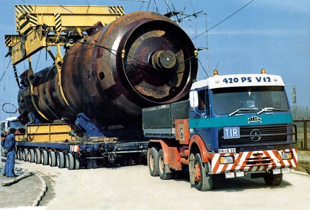 1144 Jahrbuch Schwertransporte 2025