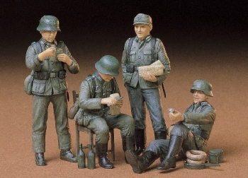 Tamiya 35129 German Soldiers At Rest (4 figures)