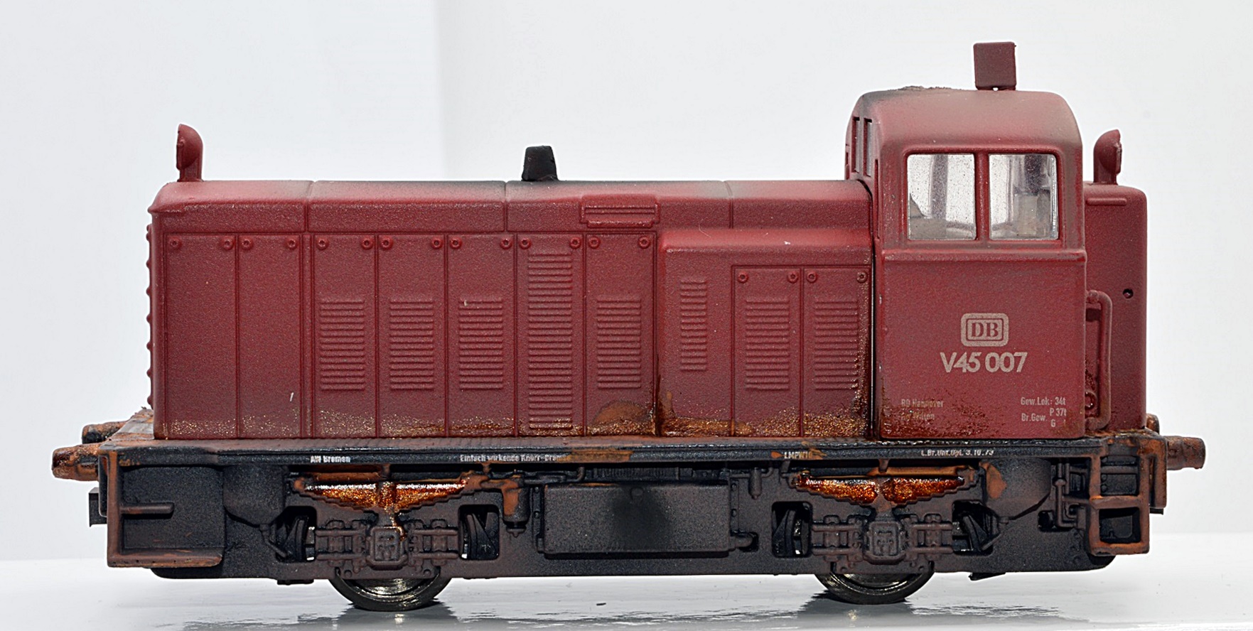 NPE NL22946 DB Diesellok V45 007 Schrott-Lok dummy