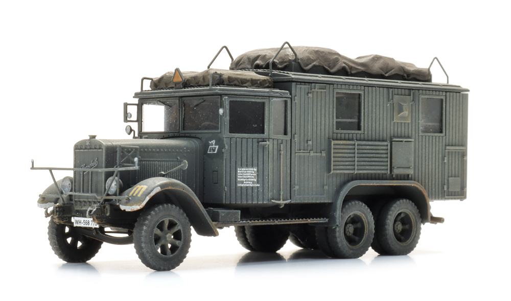 1870220 WM Henschel 33 Kfz.72 radio