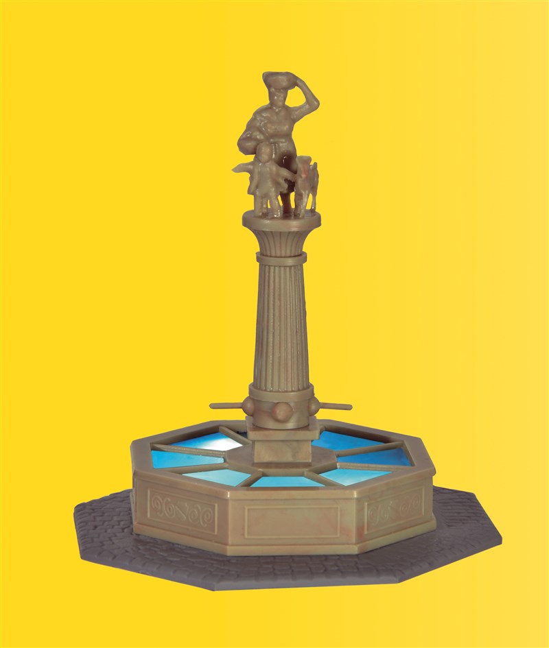1351 Brunnen am Marktplatz, beleuchtet