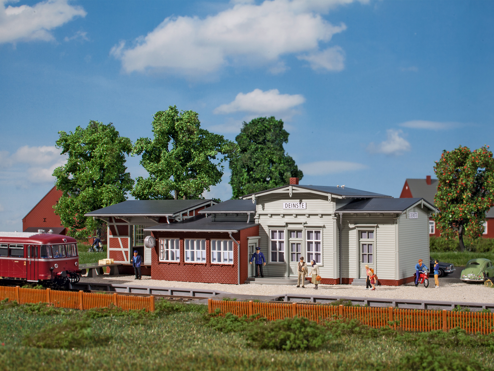 11448 Bahnhof Deinste