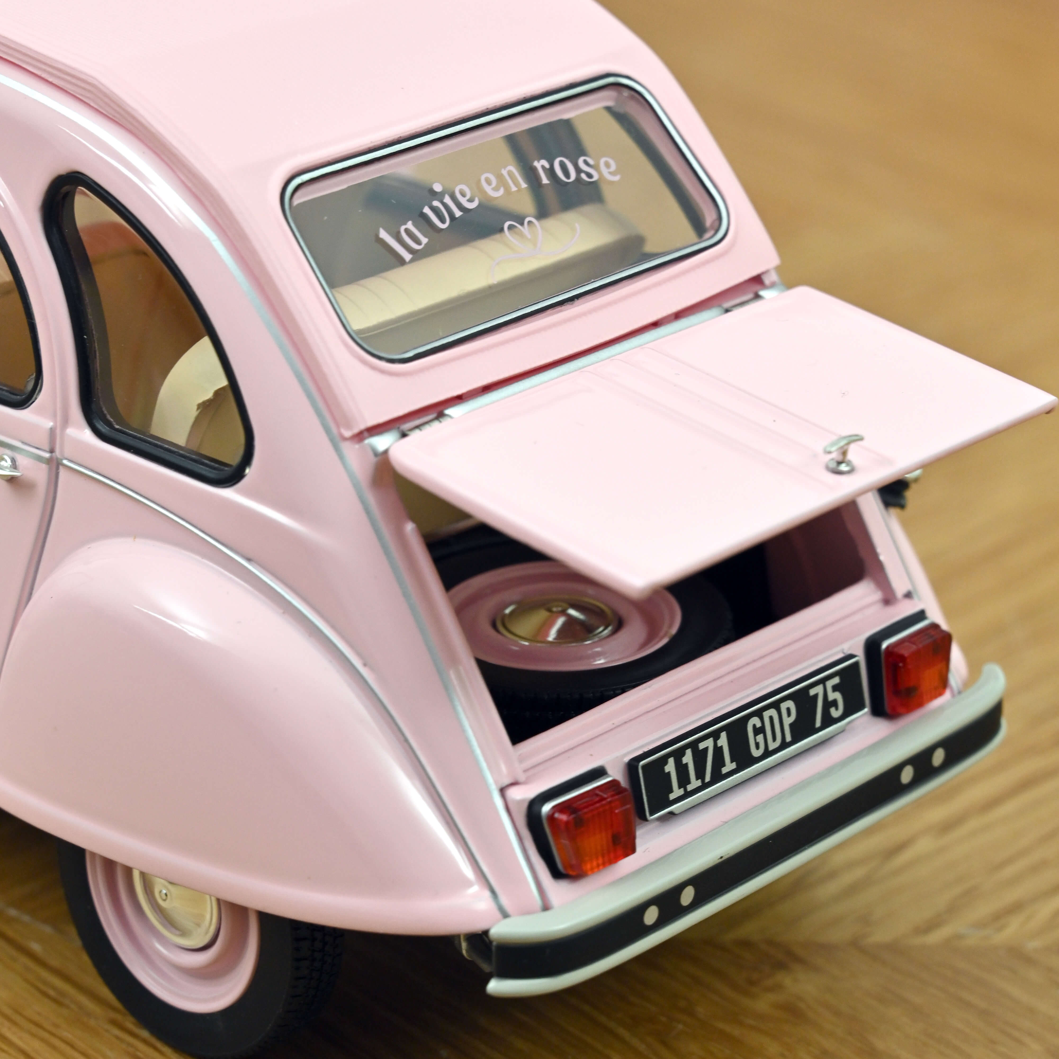 Norev 181474 Citroën 2CV Paris mon amour (1986)