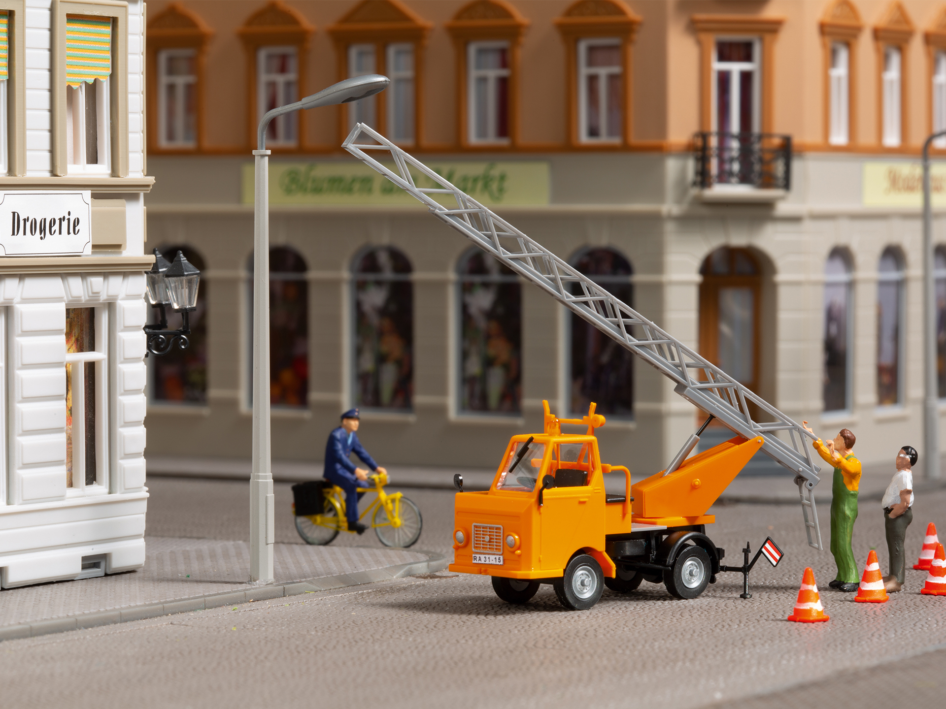 41656 Multicar M22 mit Drehleiter