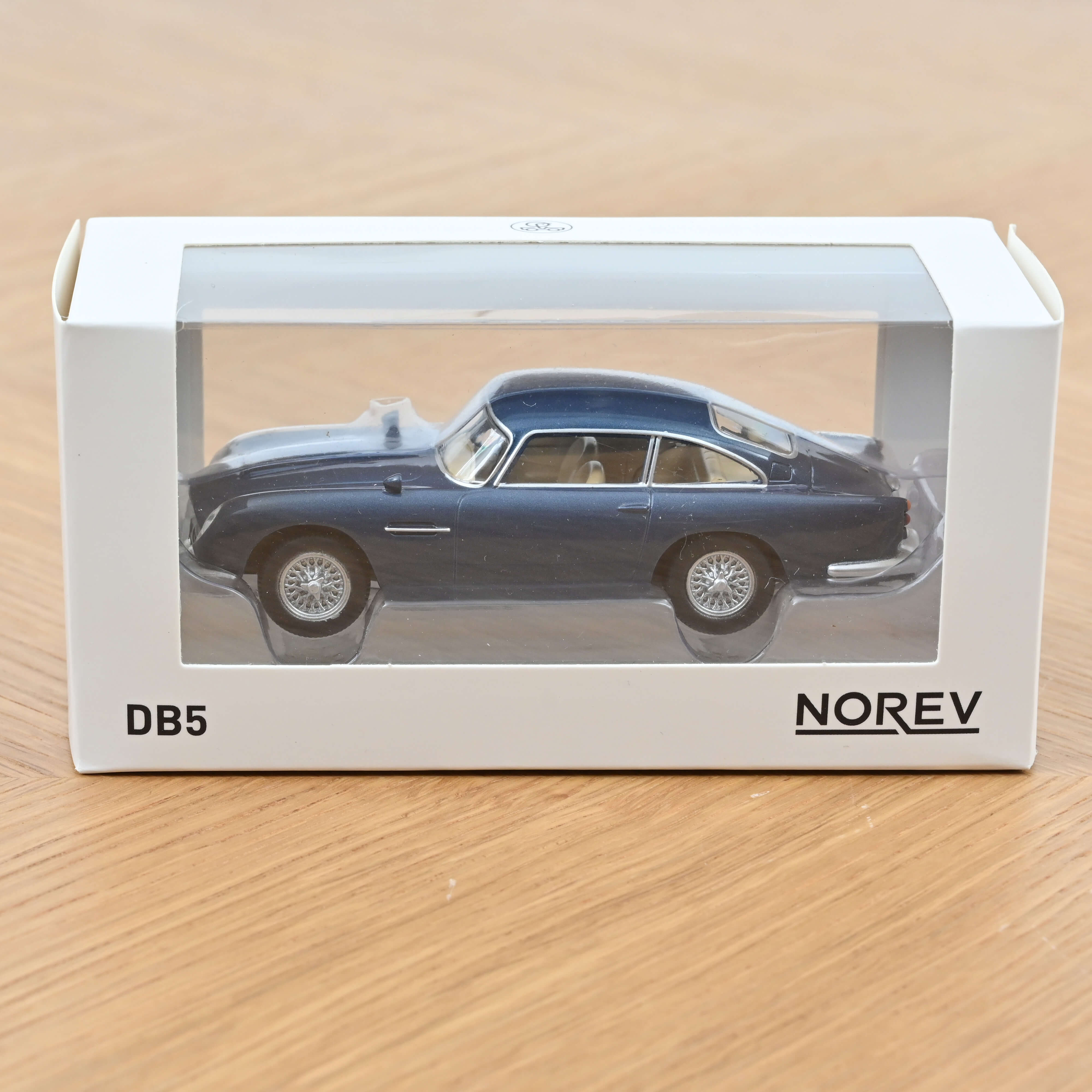 Norev 270505 JetCar: Aston Martin DB5 blau (1964)