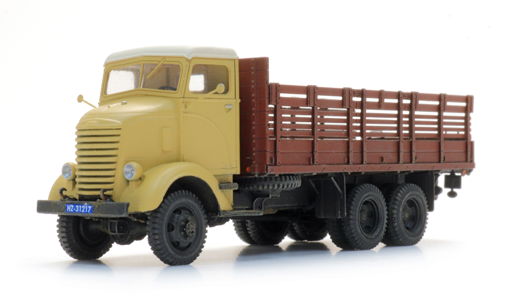 387.614 GMC AFKWX Pritschen-LKW