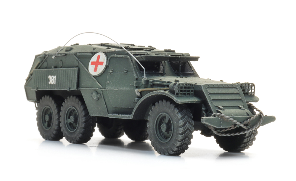 6870768 DDR SPW 152 K Sanitätspanzer