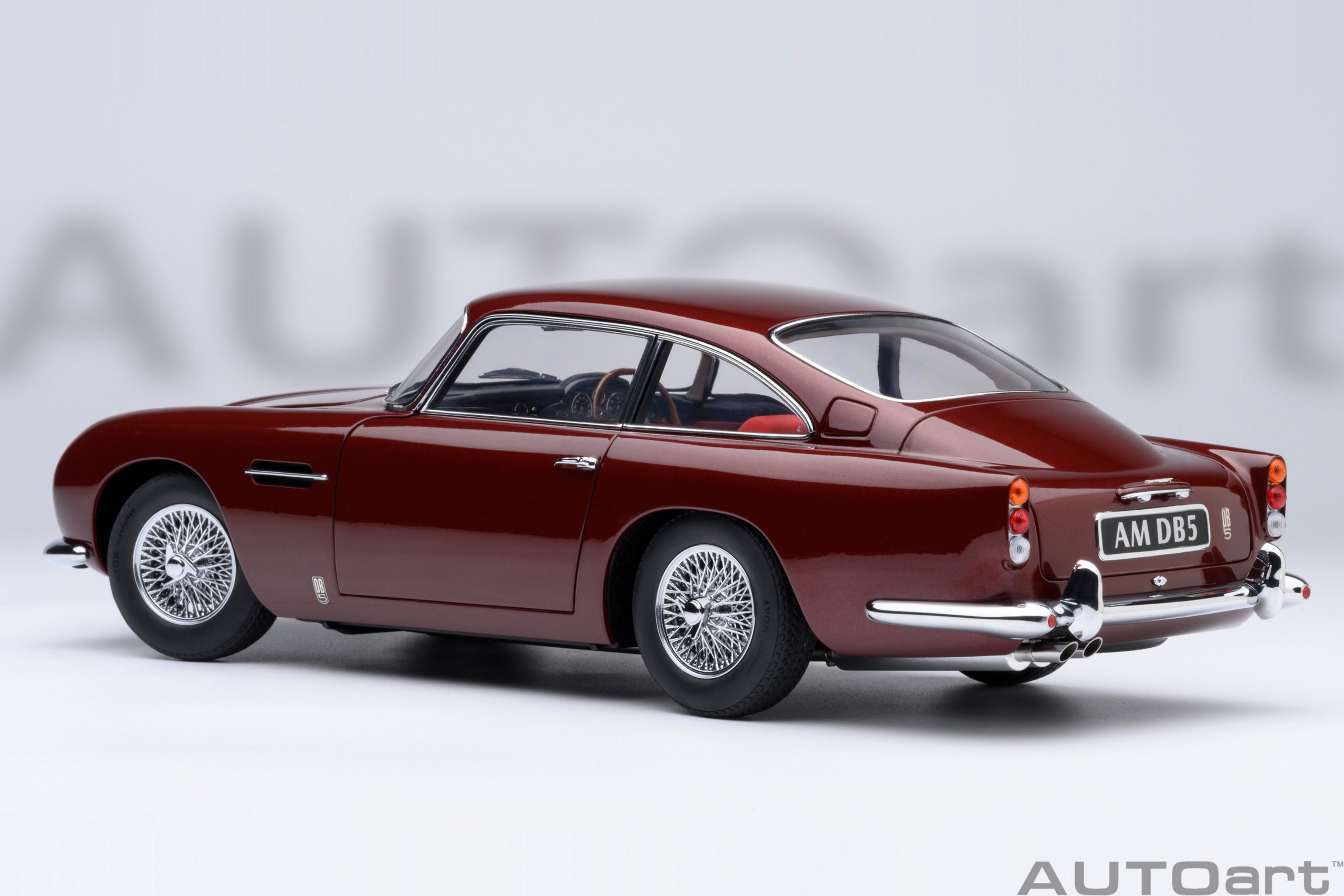 AUTOart 70289 Aston Martin DB5 weinrot (1964)