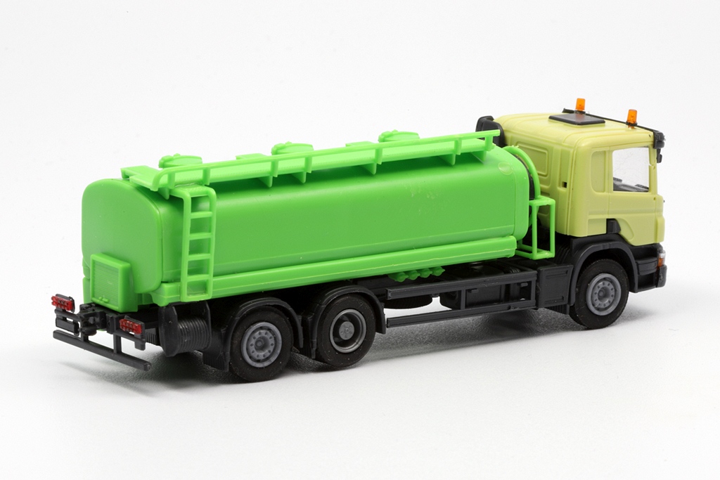 OLM Design OLM-124 Scania P Tankwg. 6x2 hellgrün