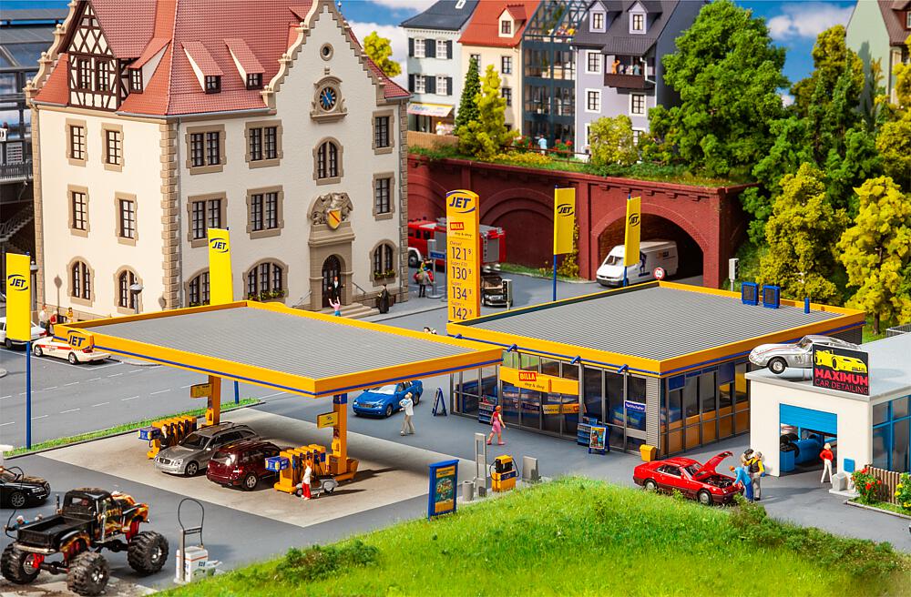 130589 Tankstelle