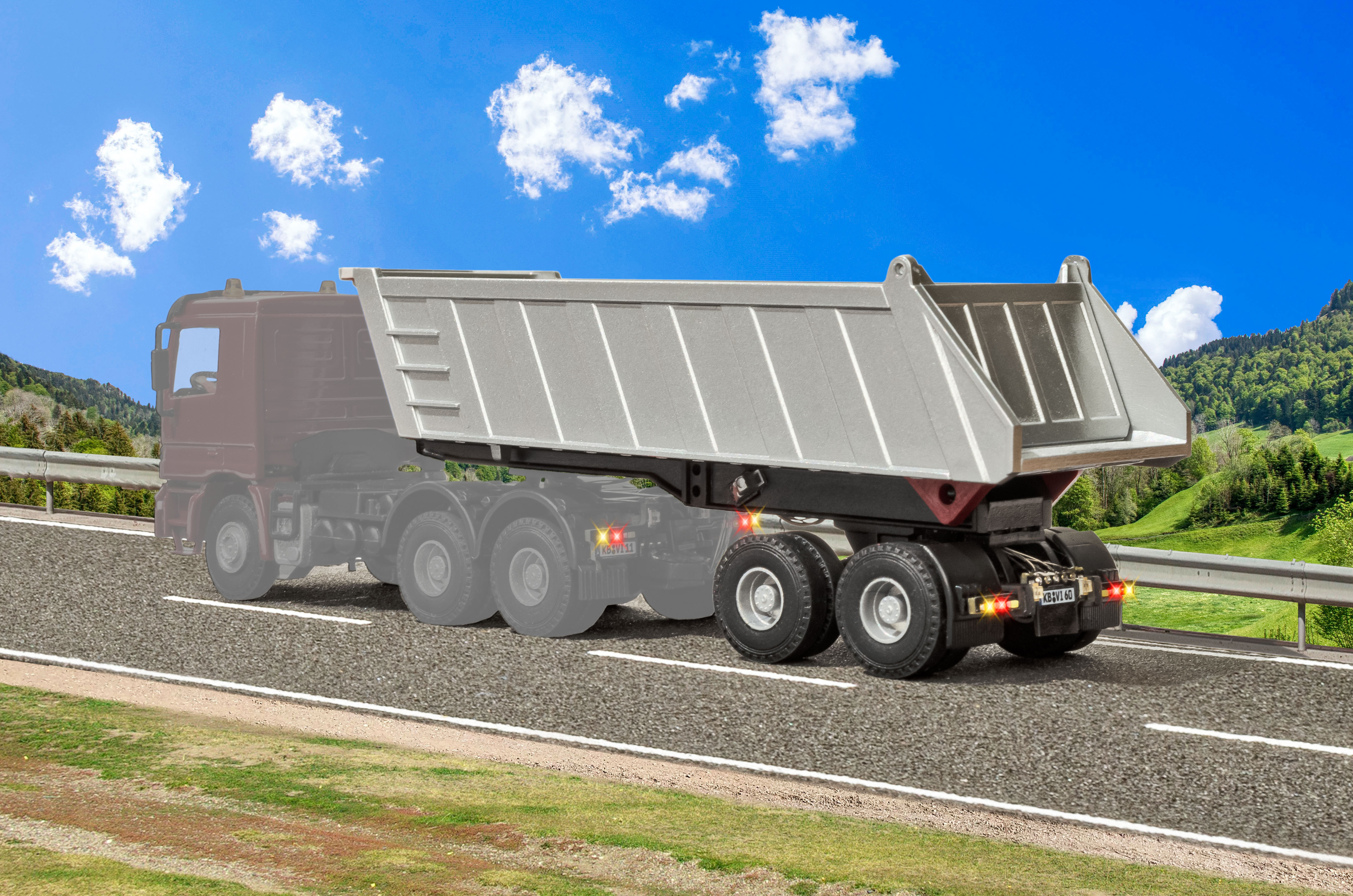 8211 CarMotion: Meiller Sattelkippauflieger