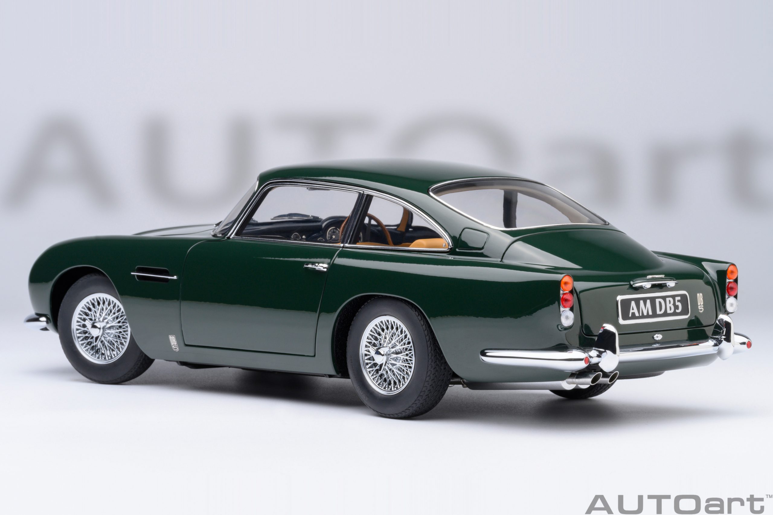 AUTOart 70286 Aston Martin DB5 grün (1964)
