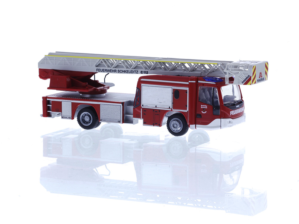71124 Magirus DLK 32 n.B. FW Schkeuditz