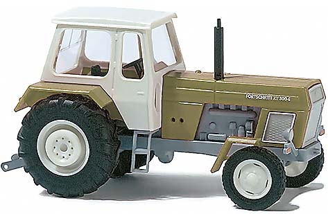 8701 Tranktor "Fortschritt"