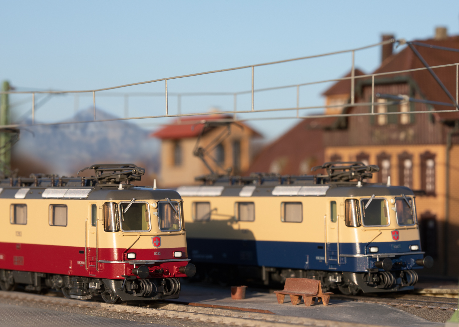 25100 TR E-Lok Doppelpackung Re 421 Ep.6