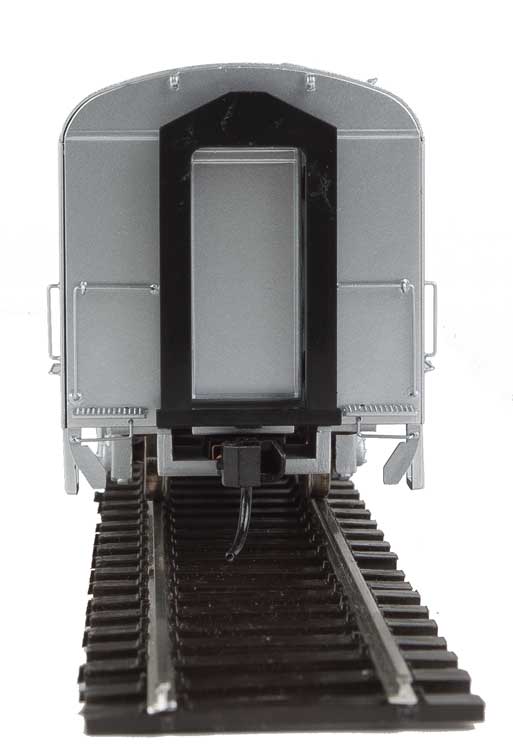 WalthersProto 9600 ATSF Gepäckwagen 74' Pullman