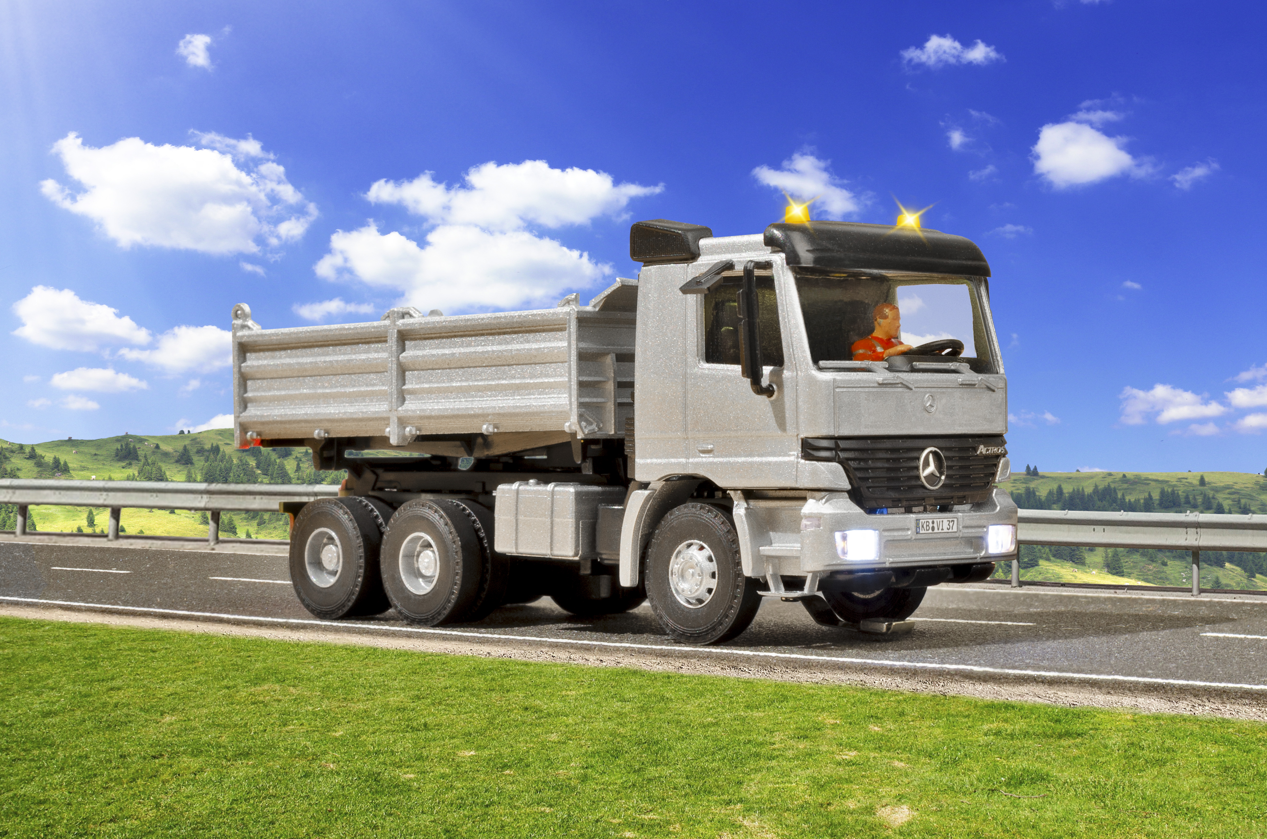 Viessmann 8037 H0 MB ACTROS 3-achs Muldenkipper