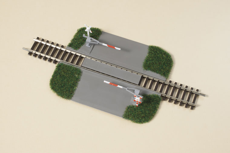 43645 Bahnübergang - Halbschranke