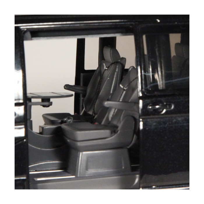 954-50 VW T6 Multivan schwarz
