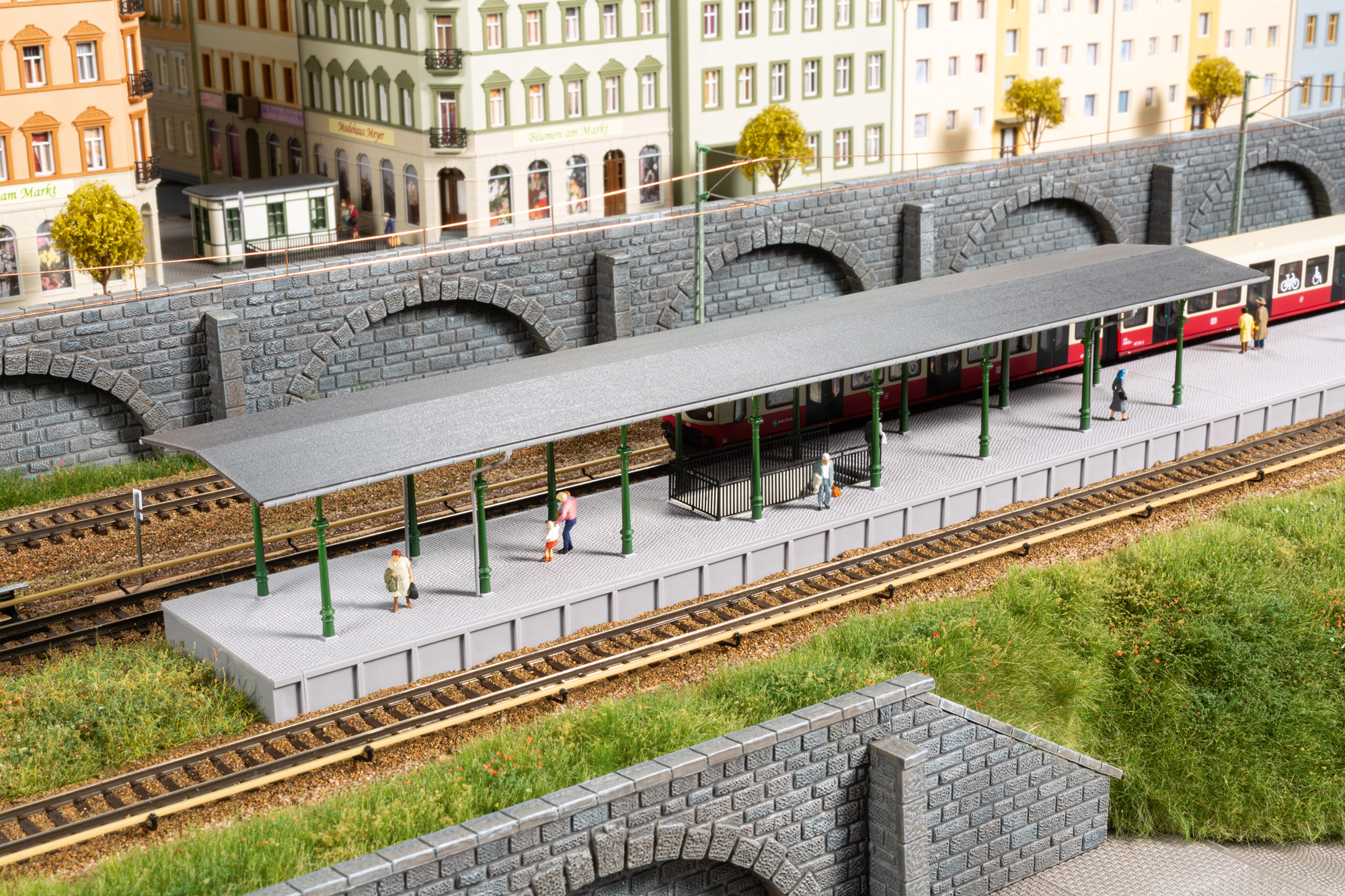 13355 Bahnsteig