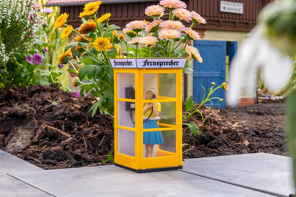 333231 Telefonzelle mit Figur