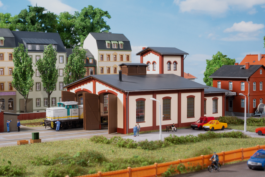 13342 Lokschuppen mit Wasserturm