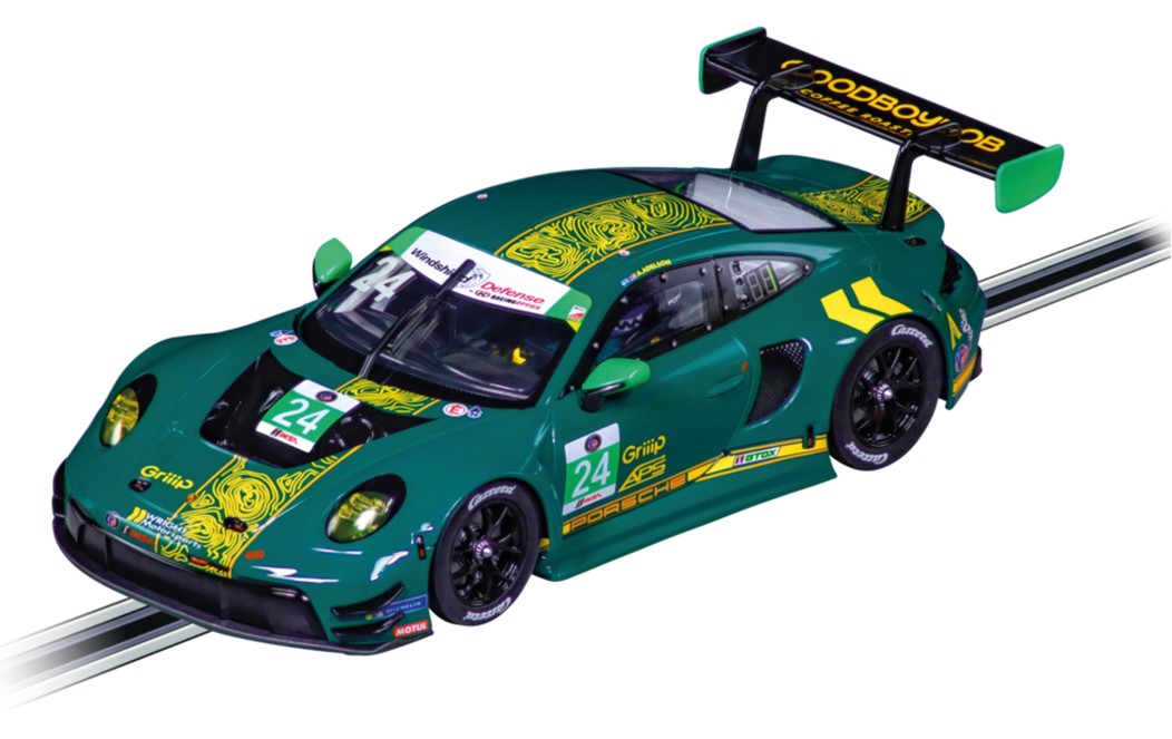 24008 DIG124: Porsche 911 GT3 R #24