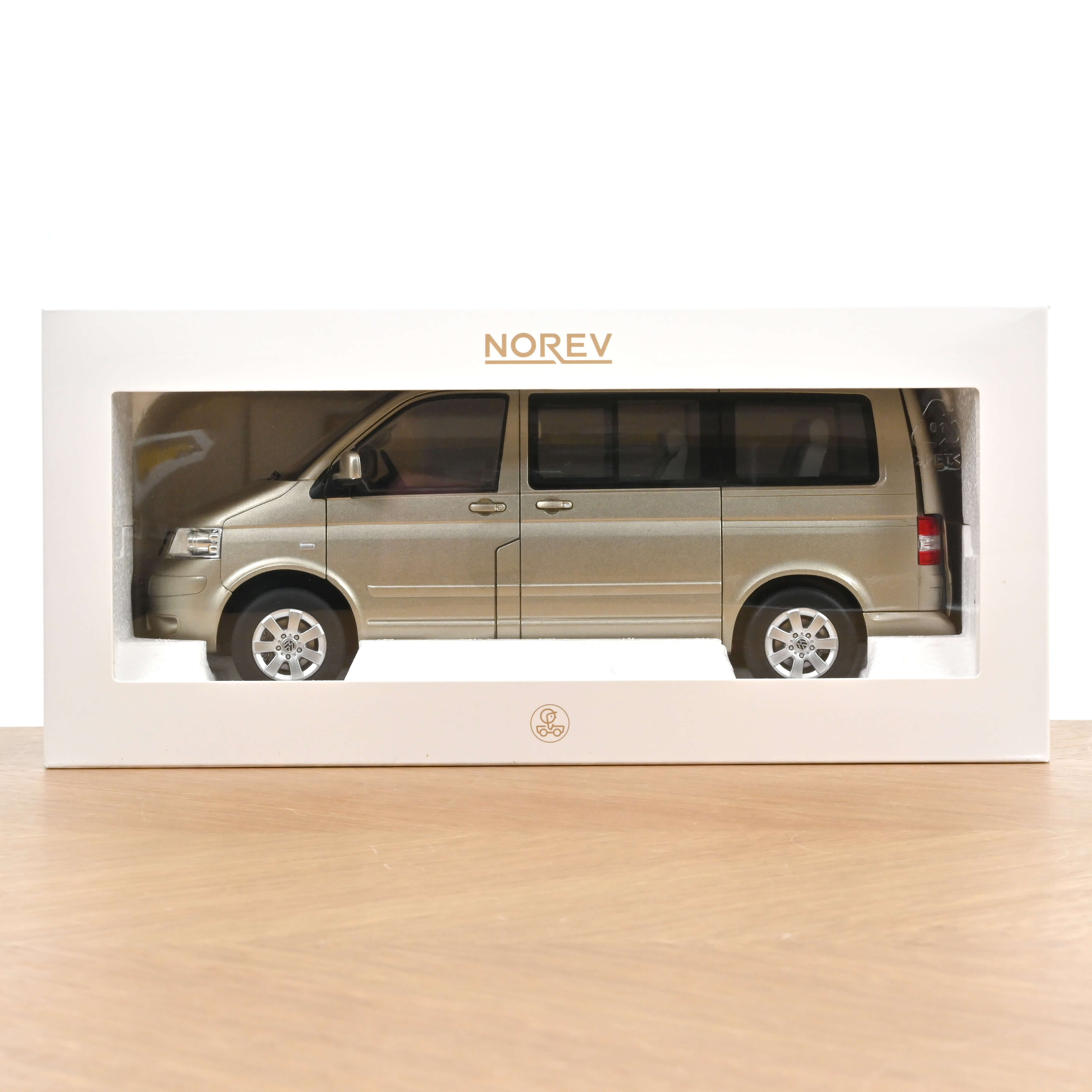 Norev 188602 VW Multivan wheat beige met. (2003)