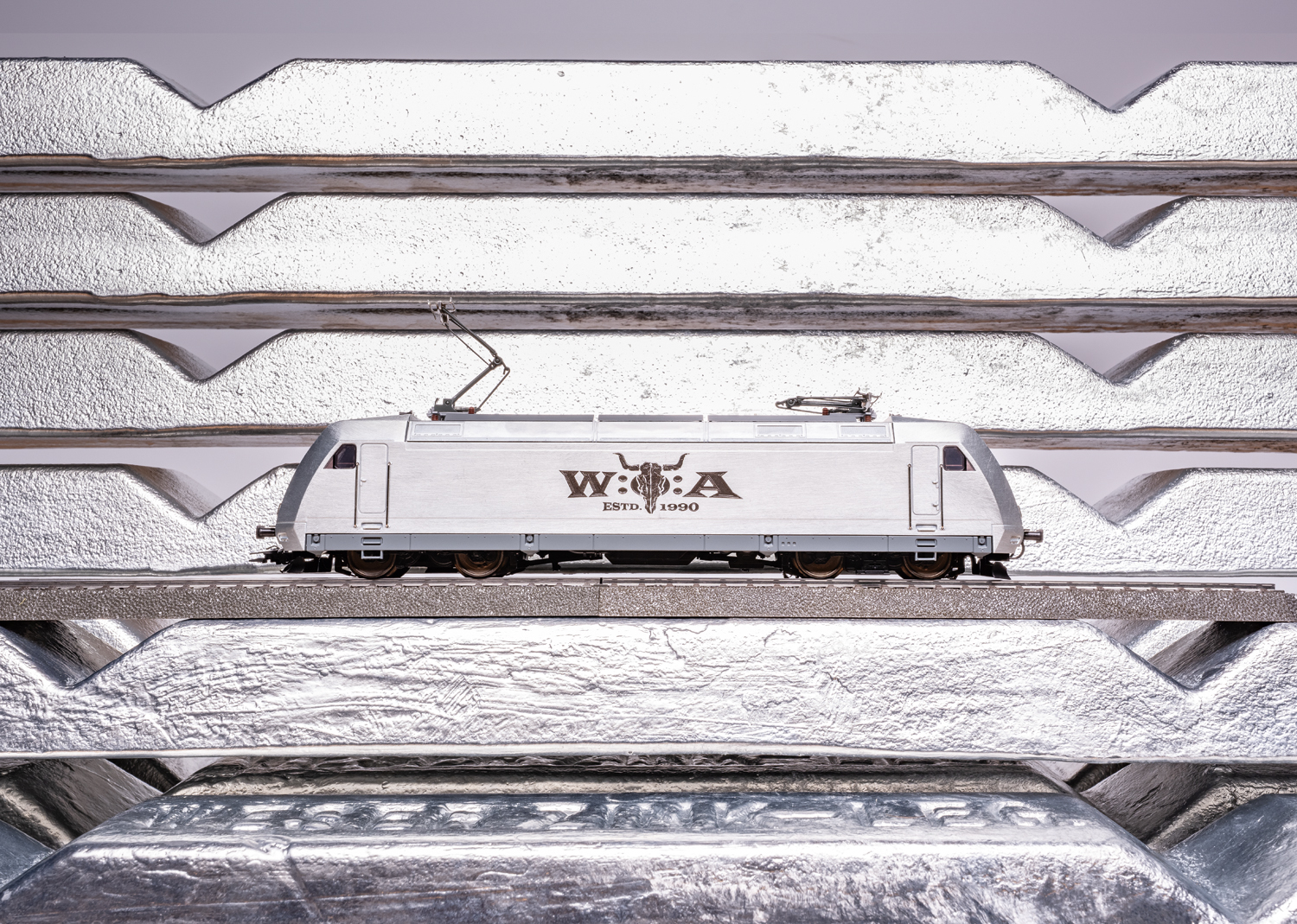 25475 W:O:A E-Lok BR 101 Raw Metal Edition