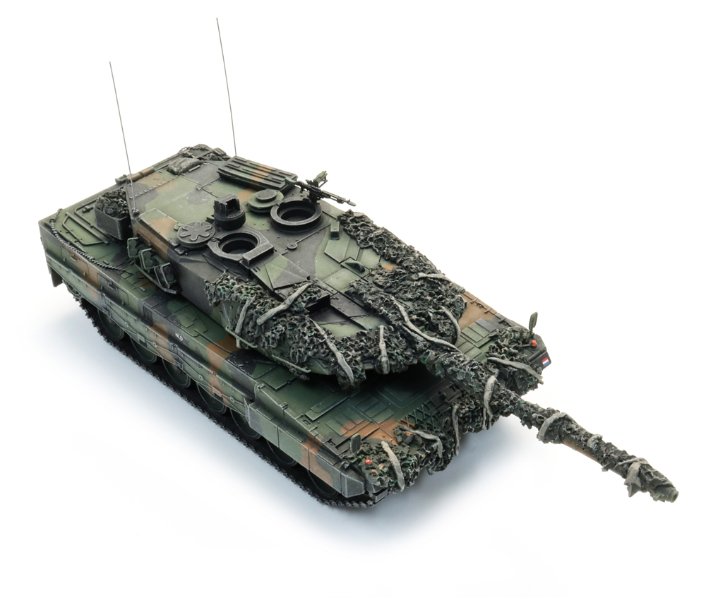 6870681 NL Leopard 2A6 gevechtsklaar