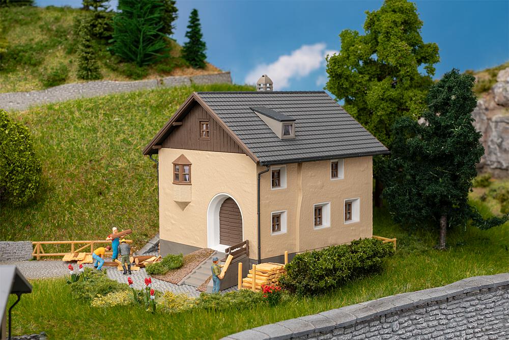 130633 Kleines Engadinerhaus