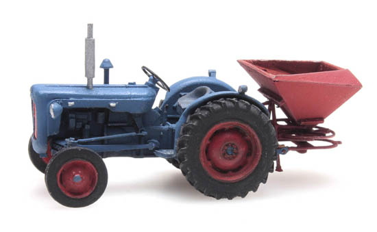 387.347 Traktor Ford mit Heckstreuer