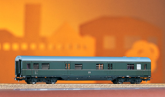 53243 DR Gepäckwagen 4-achs Ep.3